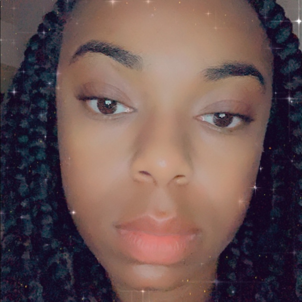 Meet your Posher, Aleisha